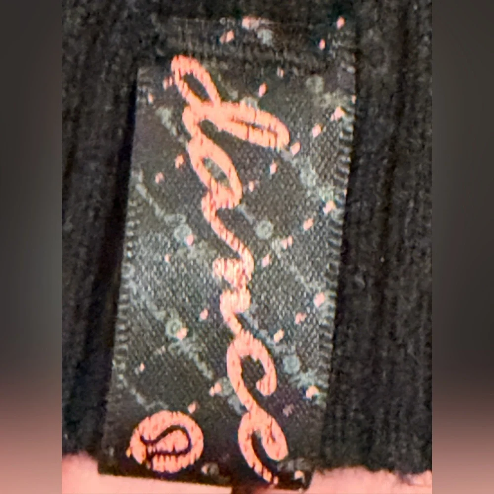 lululemon athletica Midnight V-Neck Sweater - Vintage Cashmere - Picture 5 of 11